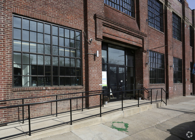 Building Photo - Eastern Lofts