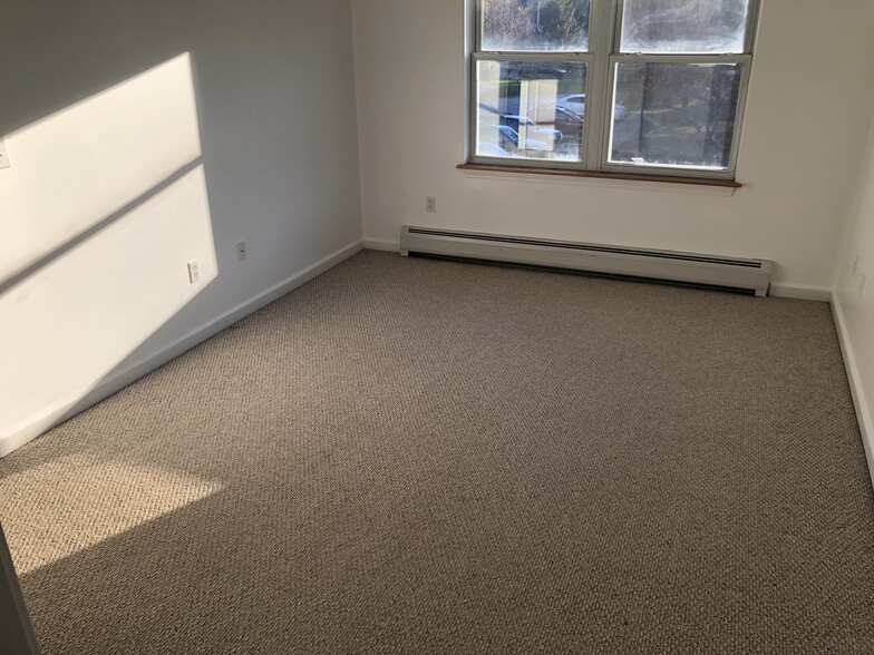 Building Photo - 303 Lime Kiln Rd