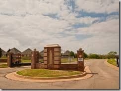 Building Photo - 16721 Farmington Way