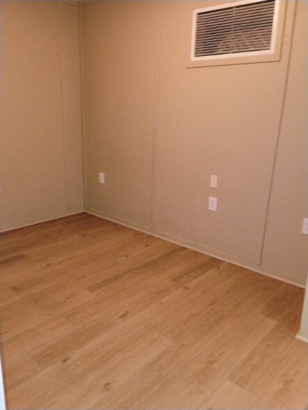 Building Photo - 5510 Lavey Ln