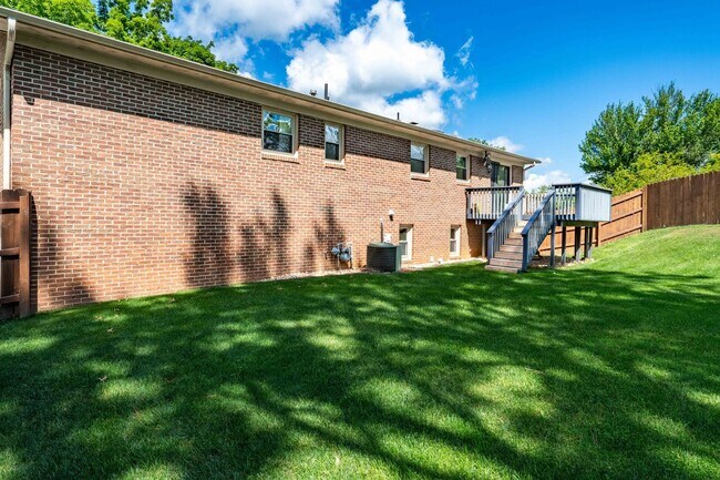 Building Photo - JC Rental Available. Prime location
