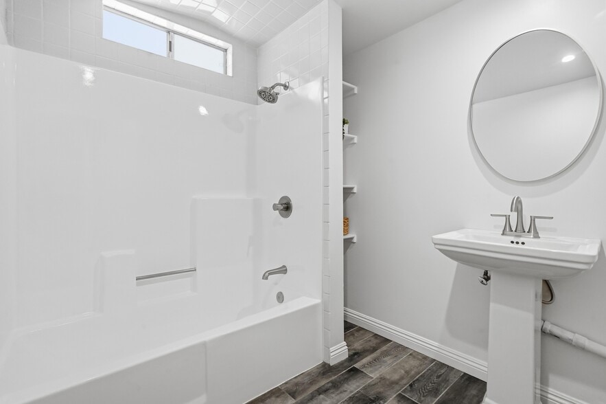 Building Photo - 6120 Case Ave