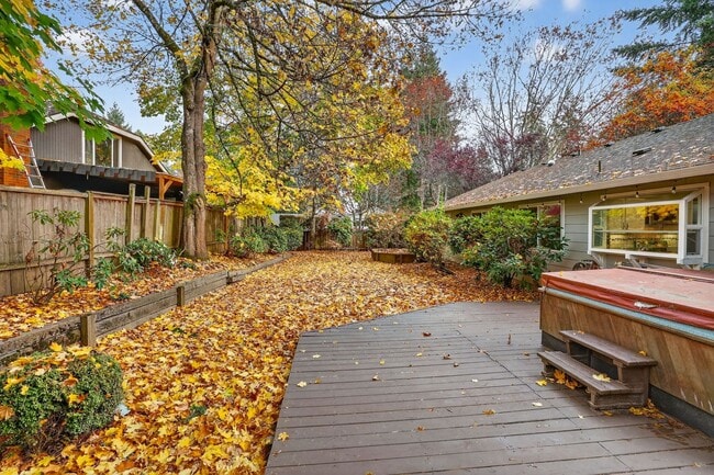 Building Photo - 13525 SW Roan Ct