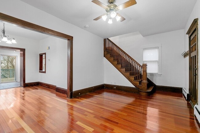 Building Photo - 1826 Franklin Ave SE