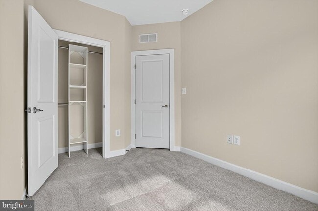 Building Photo - 44692 Collingdale Terrace