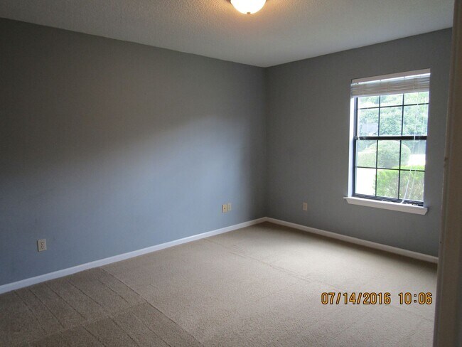 Building Photo - Daleville!