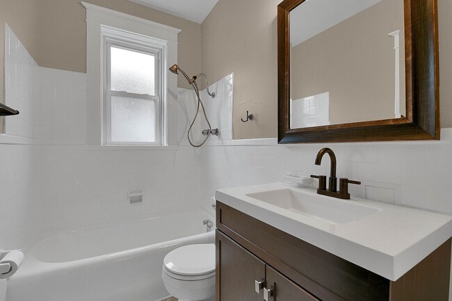Building Photo - 7725 Brookline Terrace