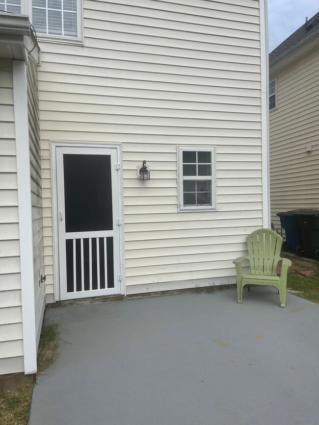 Building Photo - Raleigh Residence In Hedingham Scenic Golf...