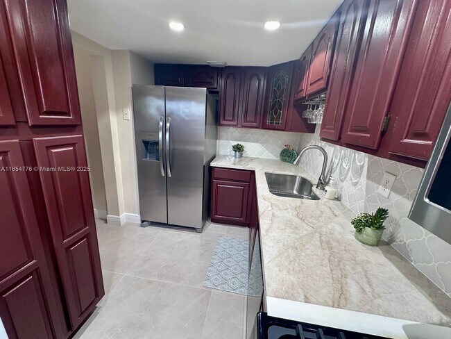 Building Photo - 11339 SW 71st Ln