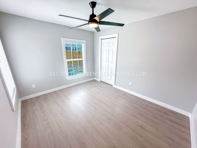 Building Photo - 8142 Howard Dr