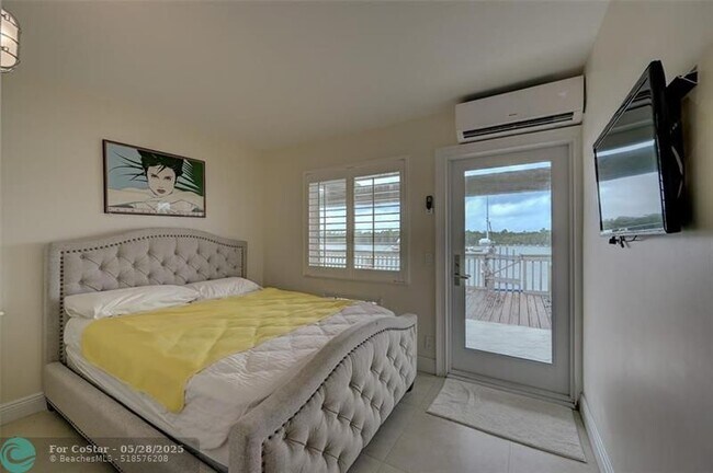 Building Photo - 1800 N Ocean Dr