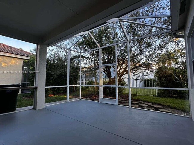 Building Photo - 1761 Aspen Ln