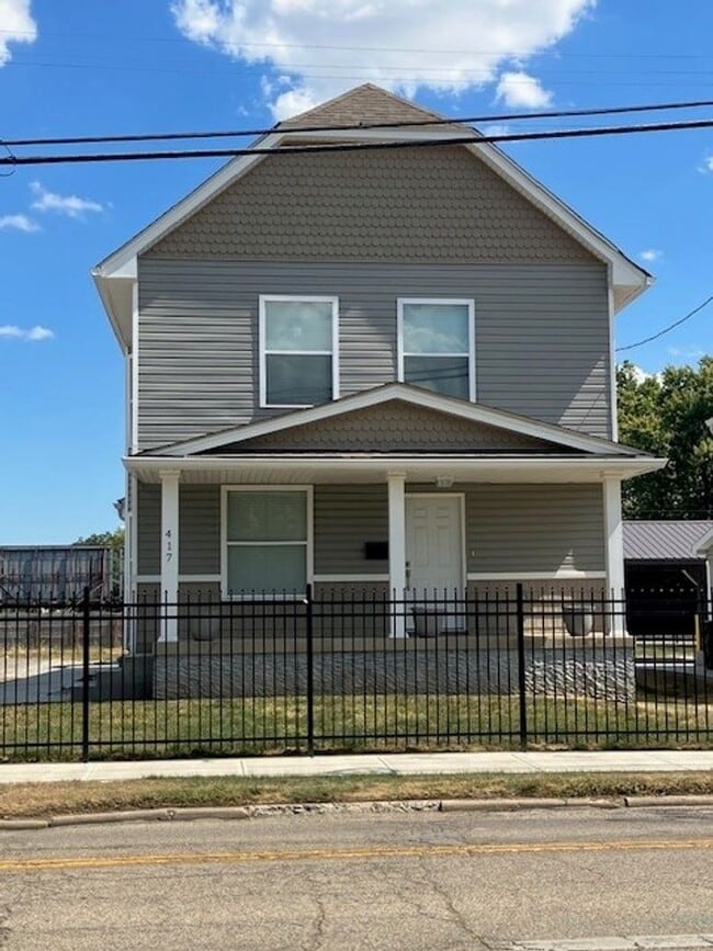 Primary Photo - Beautifully Renovated House