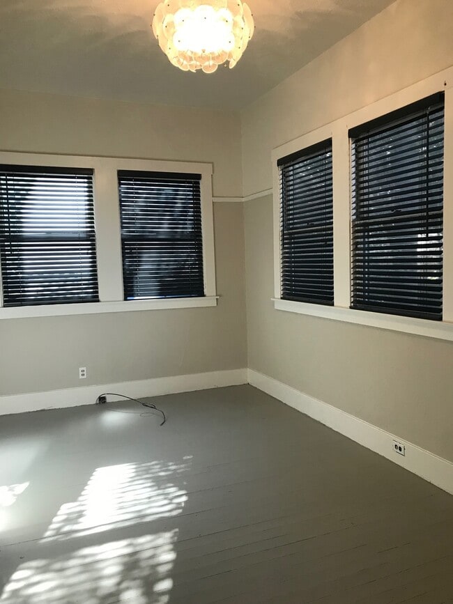 Building Photo - 1316-1318 19th Street