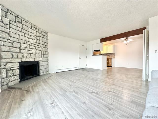 Primary Photo - 10150 E Virginia Ave