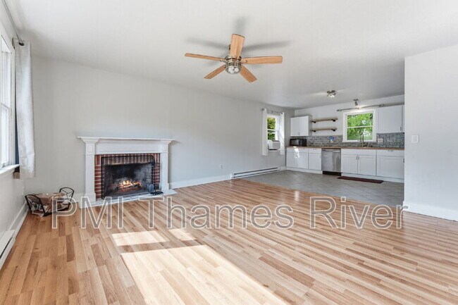 Building Photo - 33 Lodus Ct