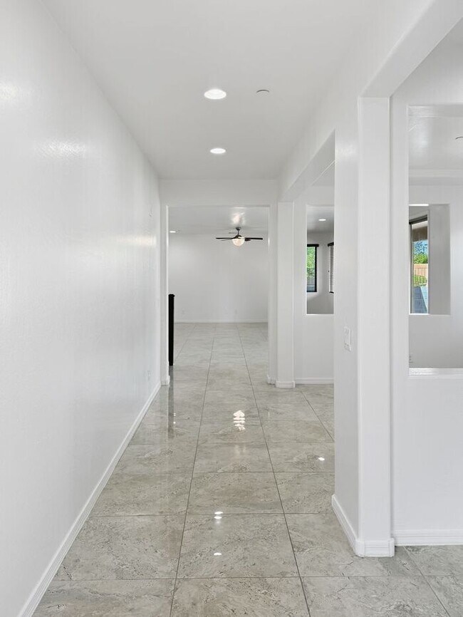 Building Photo - Beautiful North Phoenix Rental in a Prime Location!