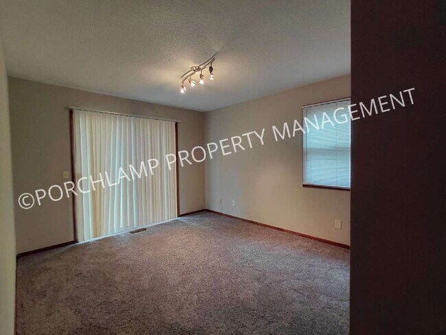 Building Photo - 3142 Kalamazoo Ave SE