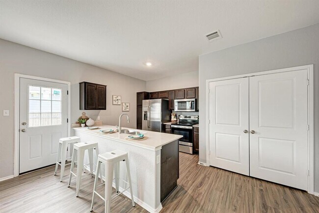 Building Photo - 129 Vulcan Dr