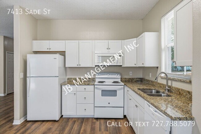 Building Photo - 7413 Sade St