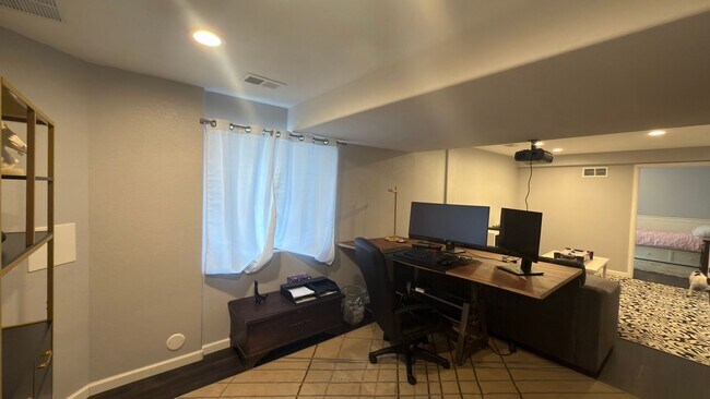 Building Photo - Great Furnished House In Fort Collins