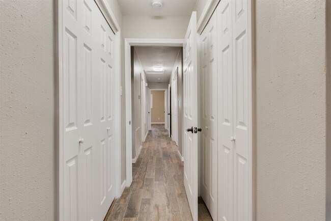 Building Photo - 5310 Carew St