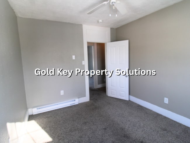 Building Photo - 1221-1223 W 14th St