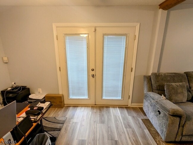 Building Photo - 40 N Auten Ave