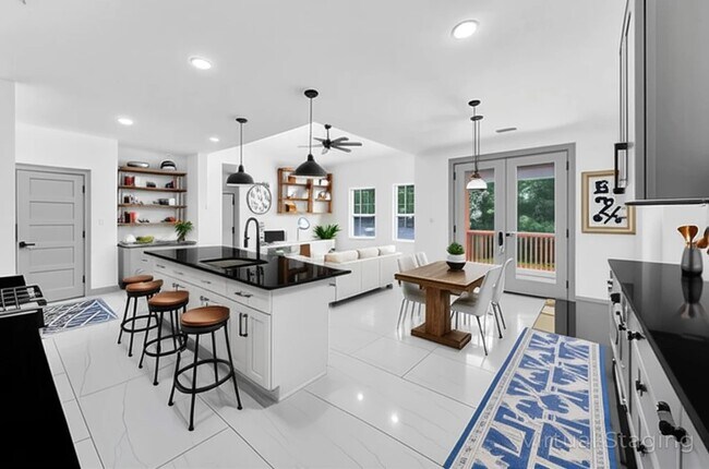 Building Photo - 90 Piping Rock Pl