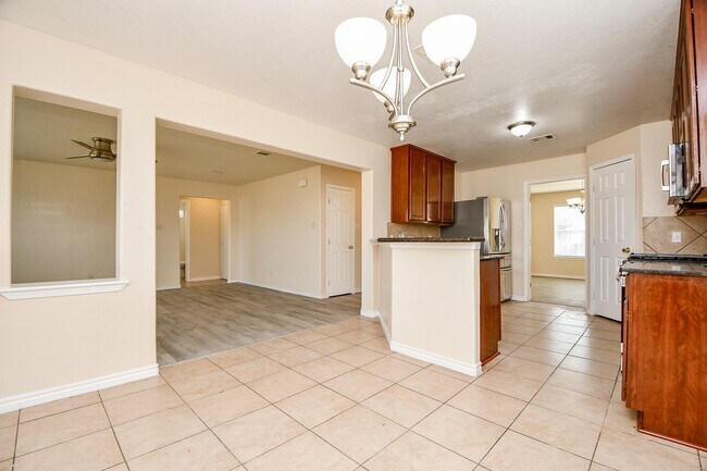 Building Photo - 10439 Lauren Creek Dr