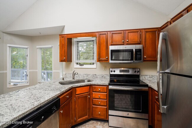 Building Photo - 10710 Hickory Cove Ct