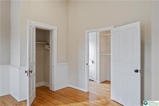 Building Photo - 426 Heckewelder Pl