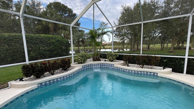 Building Photo - Furnished Annual Rental