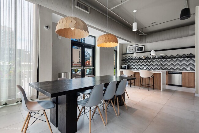 Building Photo - 1080 W Addison St