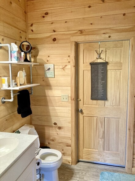 Building Photo - 134 Big Pine Rd