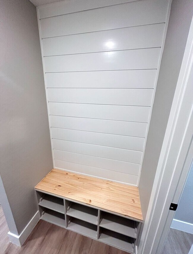 Building Photo - Beautiful New 3 Bedroom Phoenix home with Den/Loft! No HOA