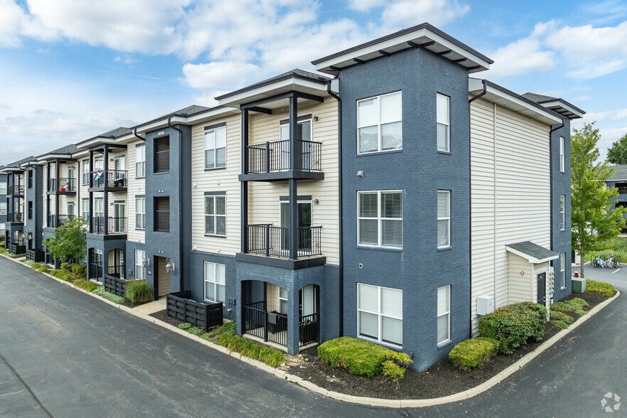 Building Photo - Dublin Square