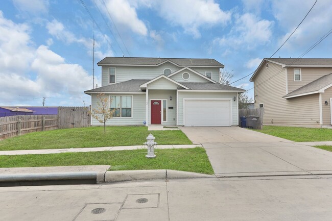 Primary Photo - Five Points 4 bedroom home