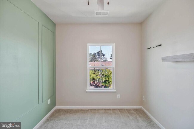 Building Photo - 10711 Hinton Wy