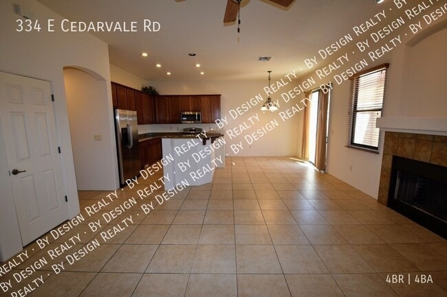 Building Photo - 334 E Cedarvale Rd
