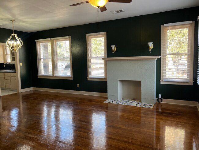 Living/Dining - 292 Spence Ln