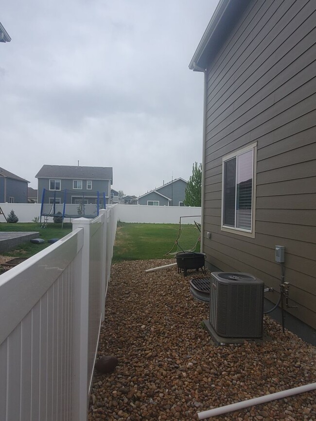 Building Photo - 3 Bedroom Home in the Ridge at Harmony Road Now Available! Great Neighborhood!