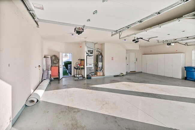 Building Photo - 10460 W Achillea St