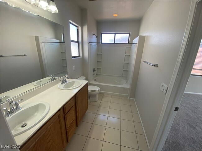 Building Photo - 680 Sumatra Pl