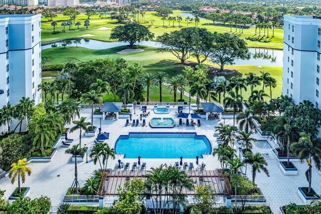 Building Photo - 500 SE Mizner Blvd