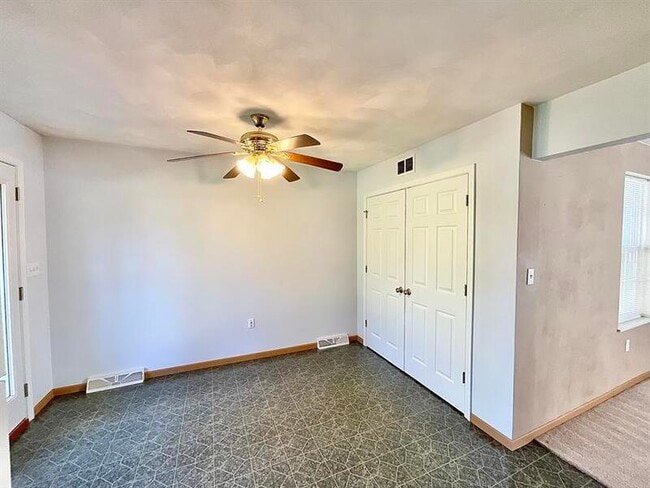 Building Photo - 2625 S Belt W