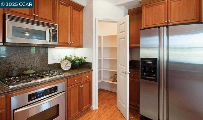 Building Photo - 812 Joree Ln