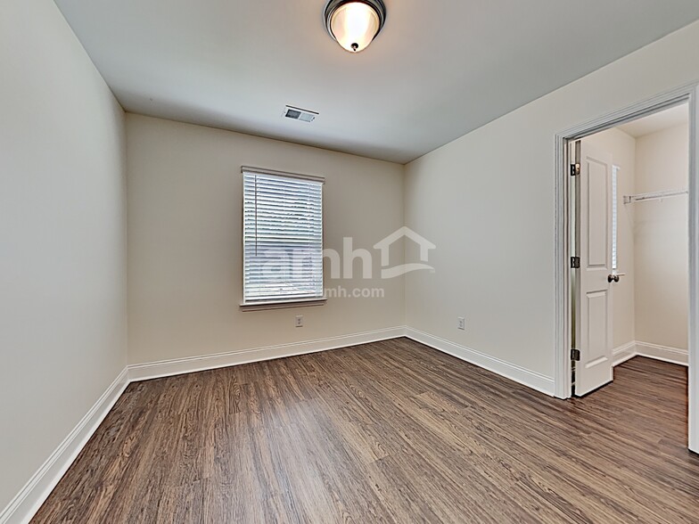 Building Photo - 124 Sweet Gum Dr