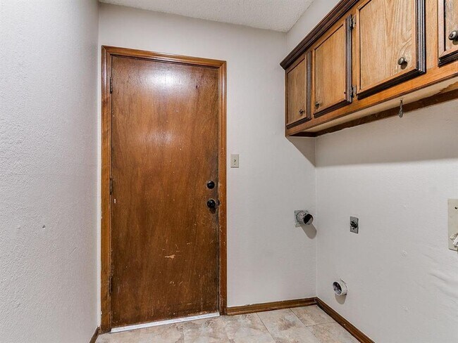Building Photo - 4721 Persimmon Ct
