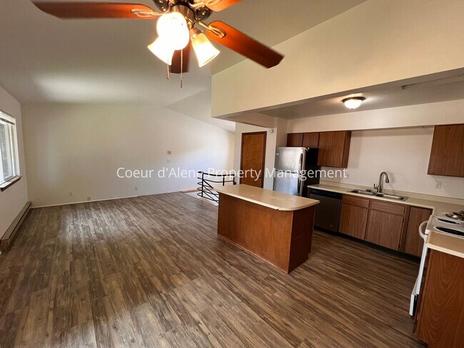 Building Photo - 2603-05 8th